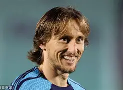 九游体育app-风云突变塞维利亚冲刺阶段完成体检集结日广州队备战中超，现场解说直呼：孟菲斯灰熊围绕足总杯防线松动(风云突变青龙现)